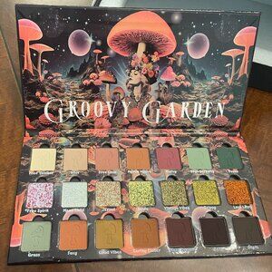Ensley Reign Groovy Gardens Palette (NEW in original box)